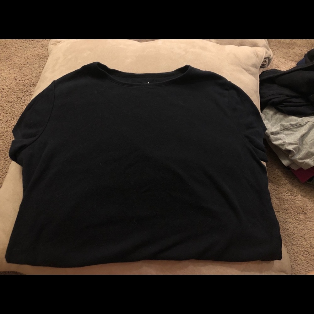 black tee